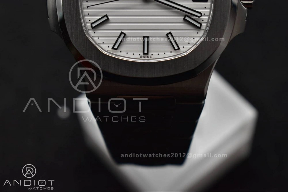 Nautilus 5711 1A 3KF 1:1 Best Edition White Textured Dial on SS Bracelet A324 Super Clone V2