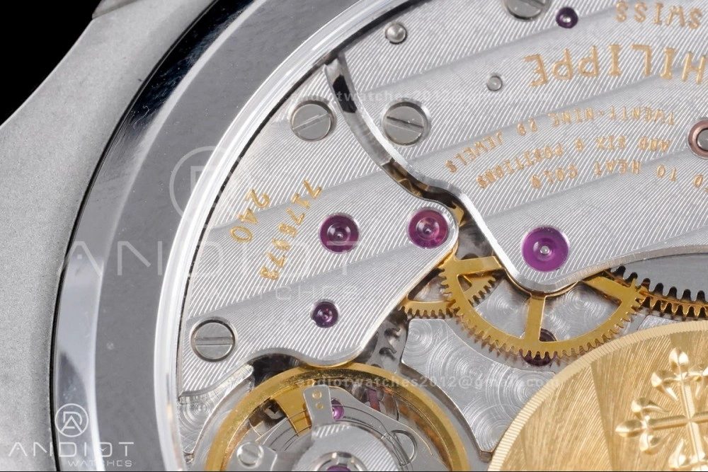 Nautilus 5712 SS PPF 1:1 Best Edition Tiffany Blue Dial on SS Bracelet PPF240 Super Clone V4