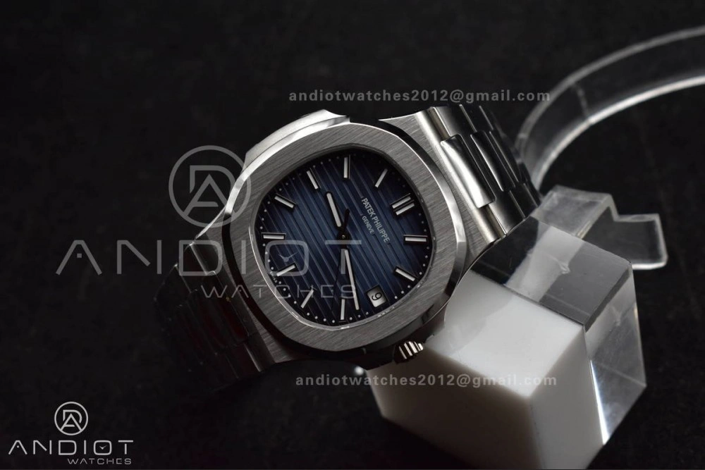 Nautilus 5811 1A 3KF 1:1 Best Edition Blue Textured Dial on SS Bracelet A330 Super Clone