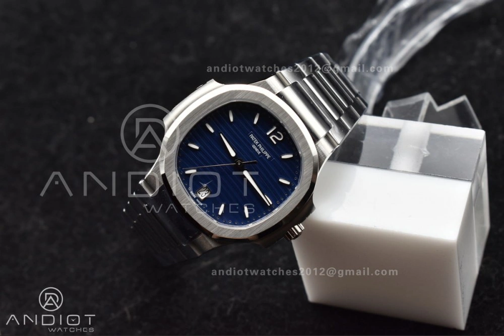 Nautilus 7118 3KF 1:1 Best Edition Blue Textured Dial on SS Bracelet A324 Super Clone V2