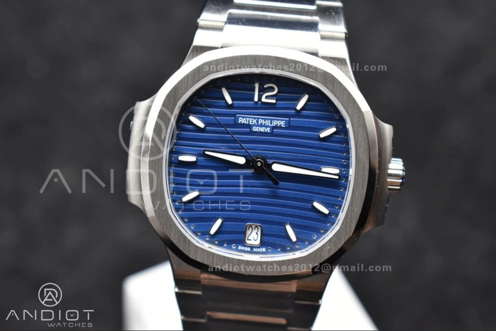 Nautilus 7118 3KF 1:1 Best Edition Blue Textured Dial on SS Bracelet A324 Super Clone V2