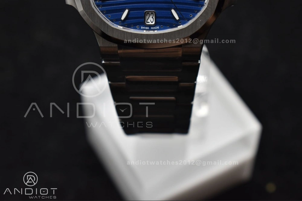 Nautilus 7118 3KF 1:1 Best Edition Blue Textured Dial on SS Bracelet A324 Super Clone V2