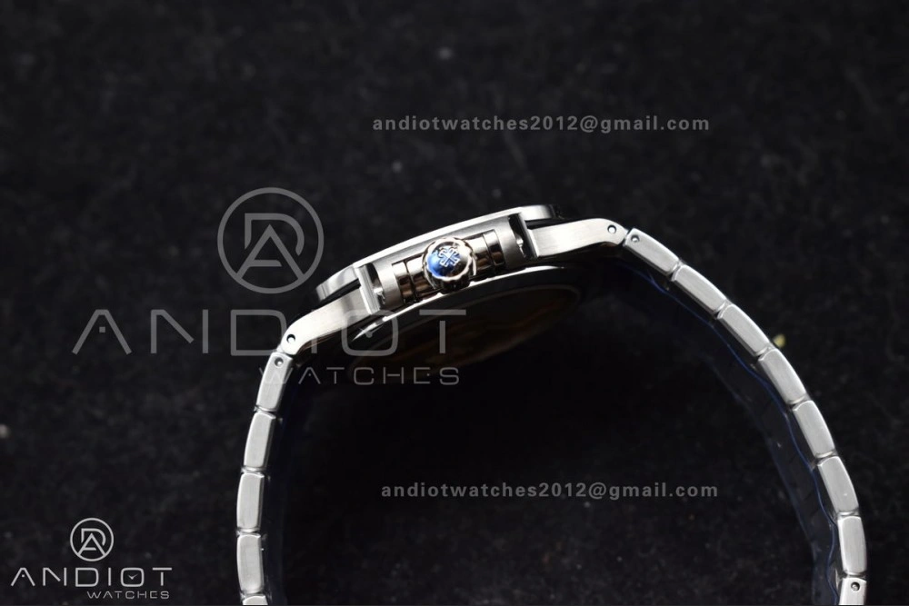 Nautilus 7118 3KF 1:1 Best Edition Blue Textured Dial on SS Bracelet A324 Super Clone V2