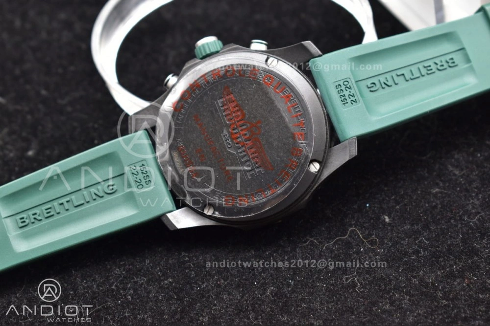 OF Factory Breilting Endurance Pro 44mm Green