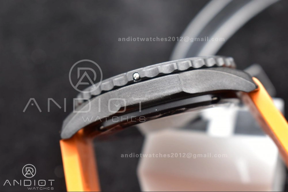 OF Factory Breilting Endurance Pro 44mm