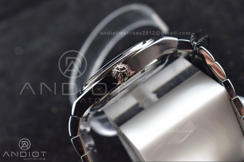 Overseas 4500V SS ZF 1:1 Best Edition Silver Dial on SS Bracelet A5100