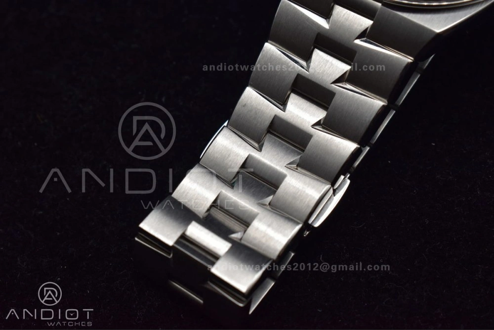 Overseas 4500V SS ZF 1:1 Best Edition Silver Dial on SS Bracelet A5100