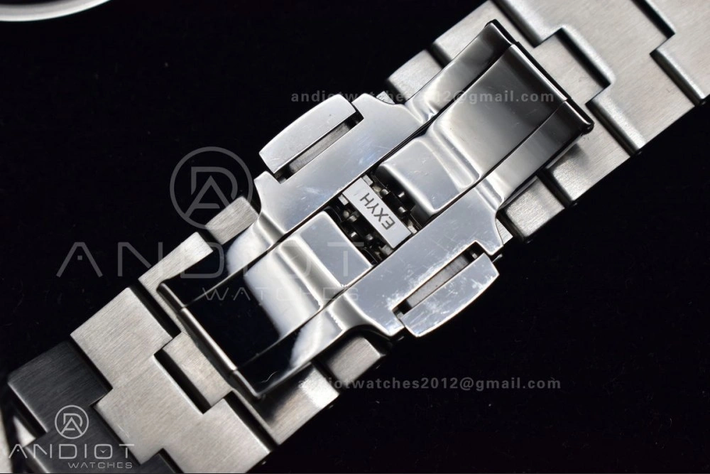 Overseas 4500V SS ZF 1:1 Best Edition Silver Dial on SS Bracelet A5100