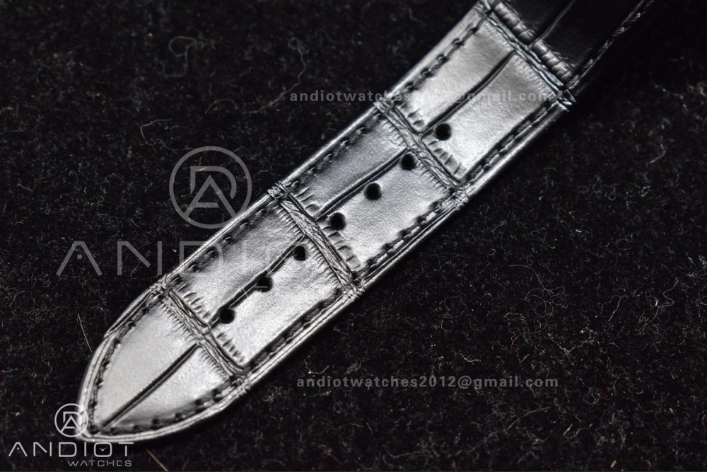 Overseas SS 8F Maker Black Dial on Black Rubber Strap