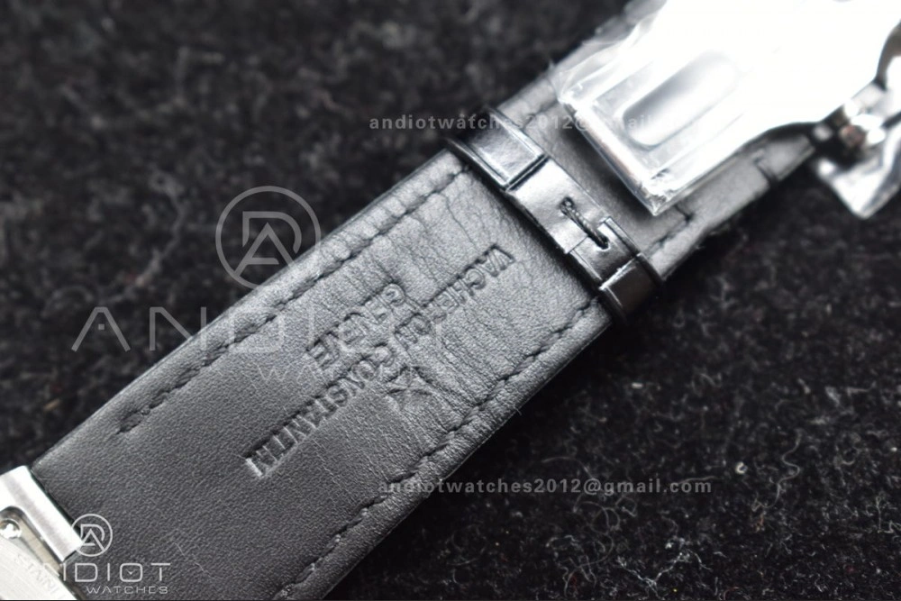 Overseas SS 8F Maker Black Dial on Black Rubber Strap