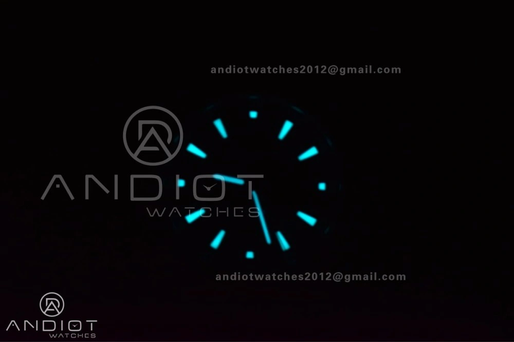 Overseas SS 8F Maker Black Dial on Black Rubber Strap