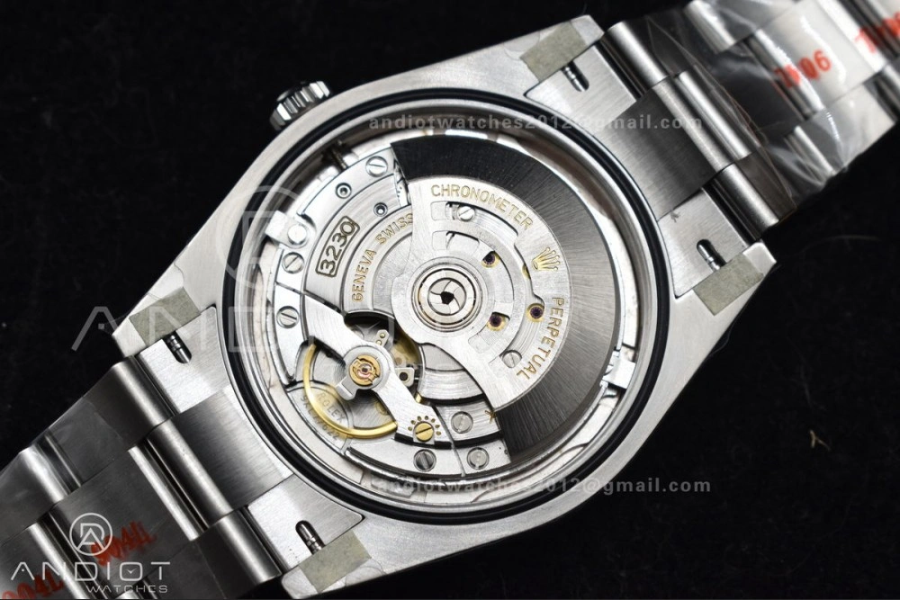 Oyster Perpetual 124300 41mm Clean 1:1 Best Edition 904L Steel Red Dial VR3230