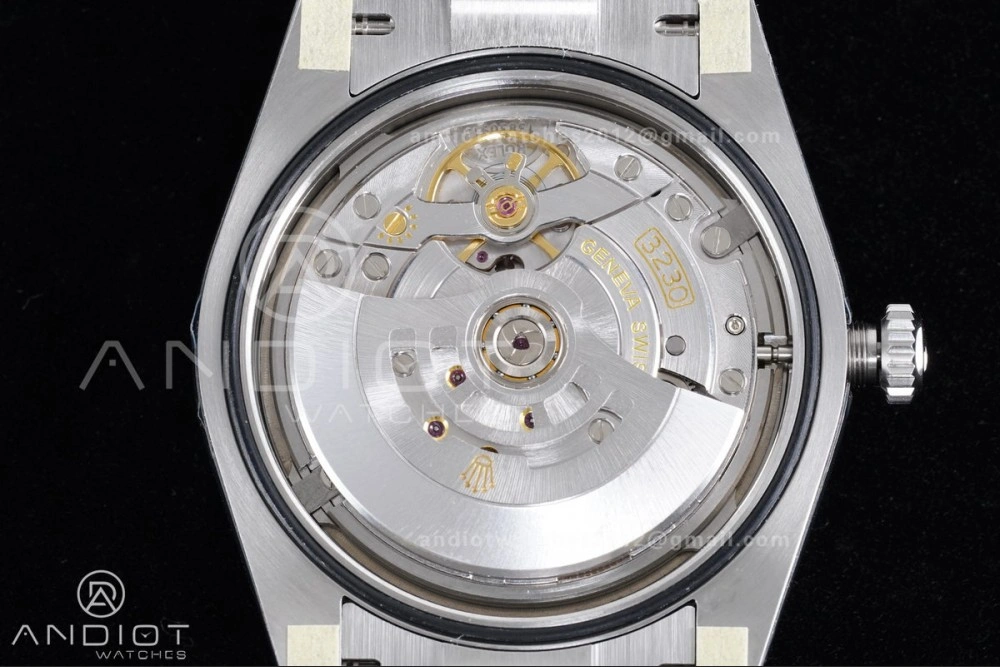 Oyster Perpetual 124300 41mm VSF 1:1 Best Edition 904L Steel Red Dial DD3230 V2