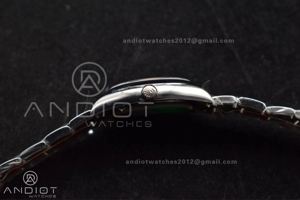 Oyster Perpetual 126000 36mm Clean 1:1 Best Edition 904L Steel Red Dial VR3230