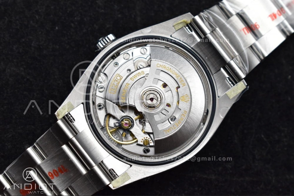 Oyster Perpetual 126000 36mm Clean 1:1 Best Edition 904L Steel Red Dial VR3230