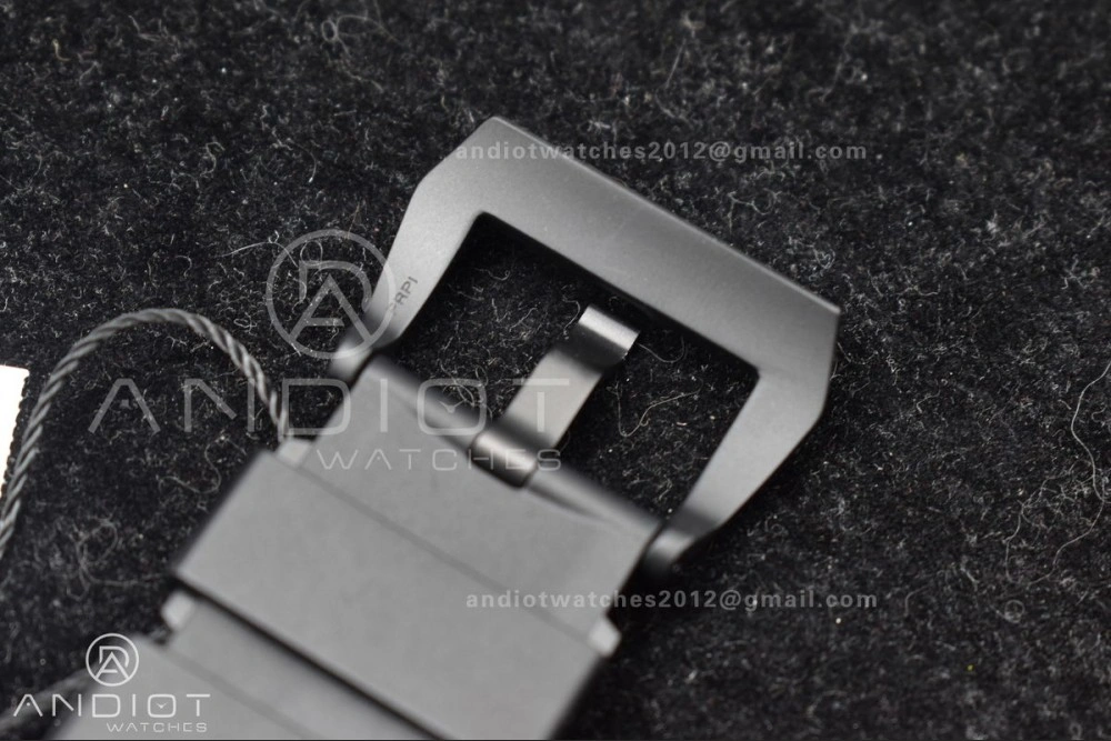 PAM1070 W SBF 1:1 Best Edition Black Dial on Black Rubber Strap P900