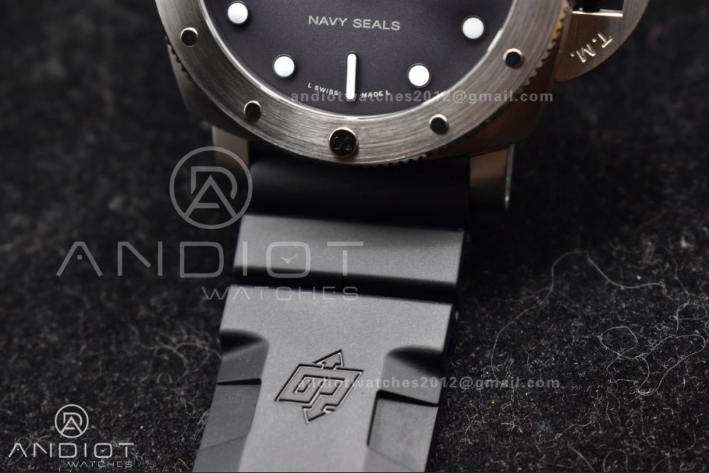 PAM1323 VSF 1:1 Best Edition Grey Dial On Black Rubber Strap P900