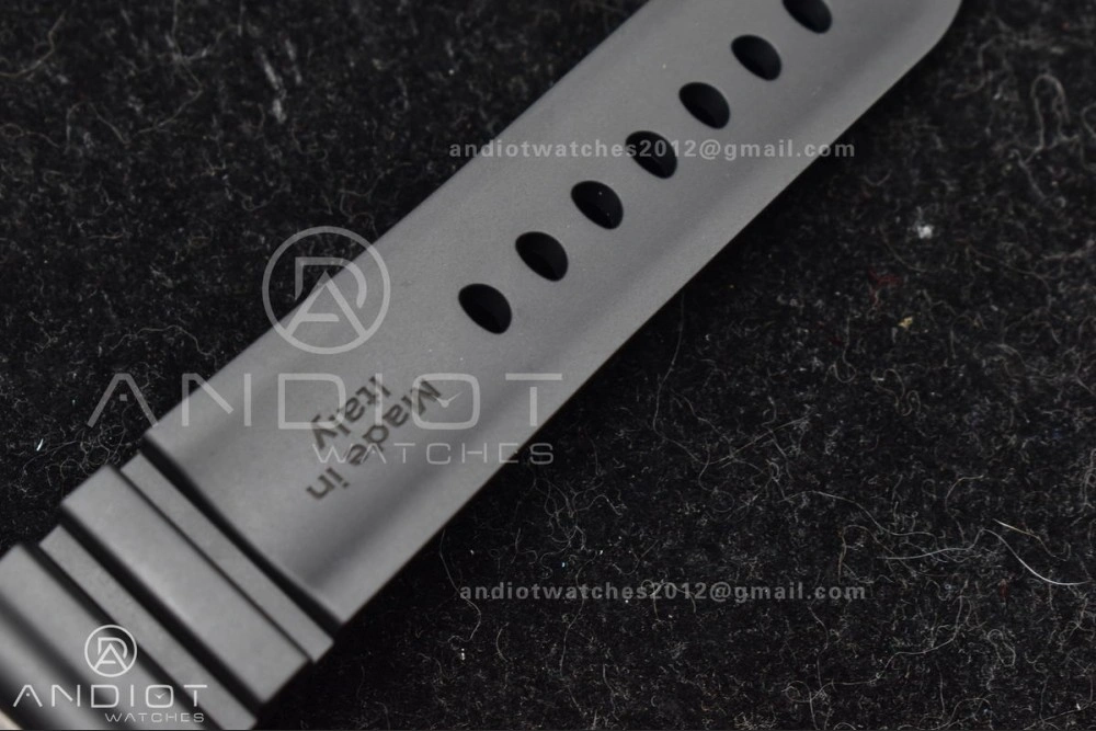 PAM1324 Carbotech VSF 1:1 Best Edition Black Dial On Black Rubber Strap P900