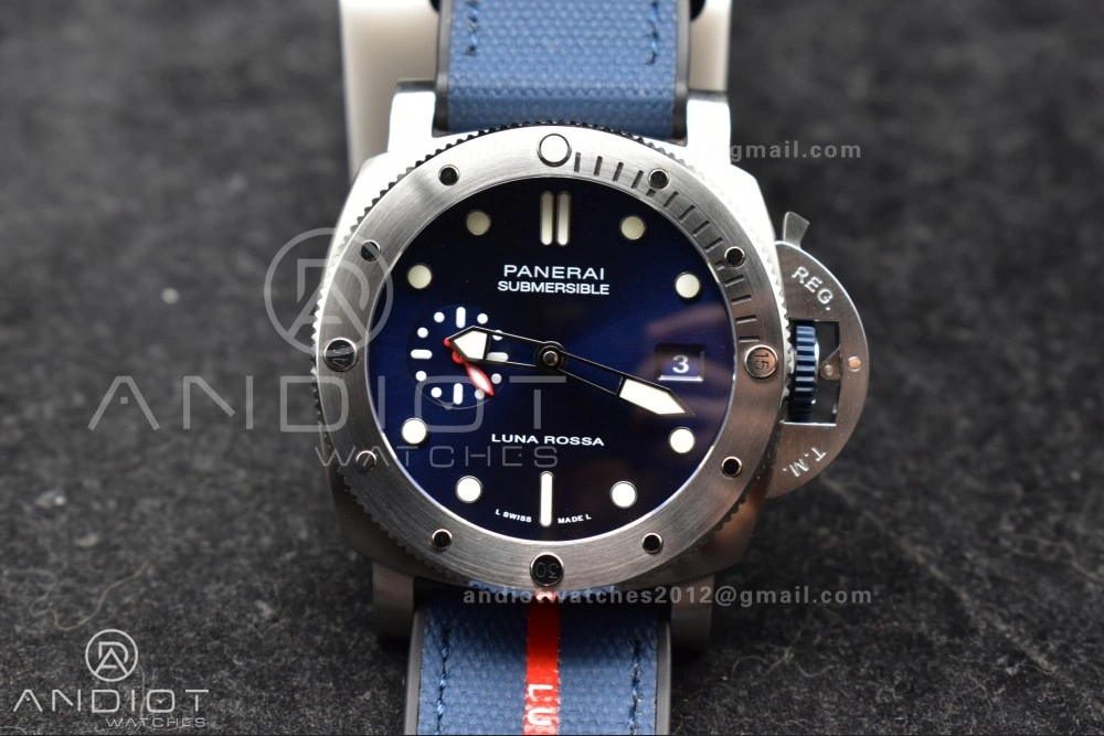 PAM1391 Luna Rossa Submersible VSF 1:1 Best Edition on Blue Fabric Strap P900