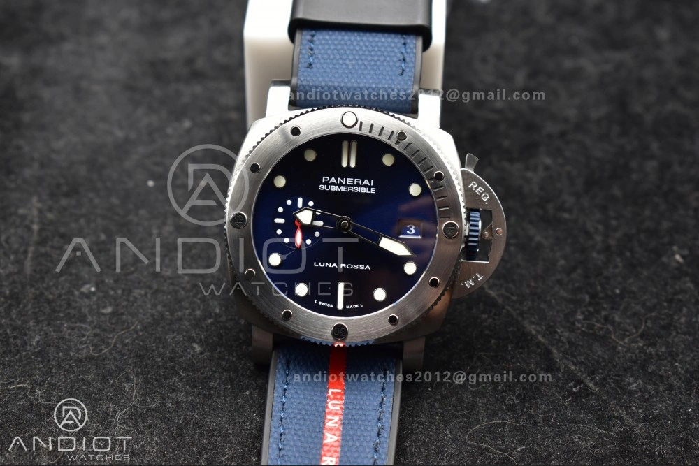PAM1391 Luna Rossa Submersible VSF 1:1 Best Edition on Blue Fabric Strap P900