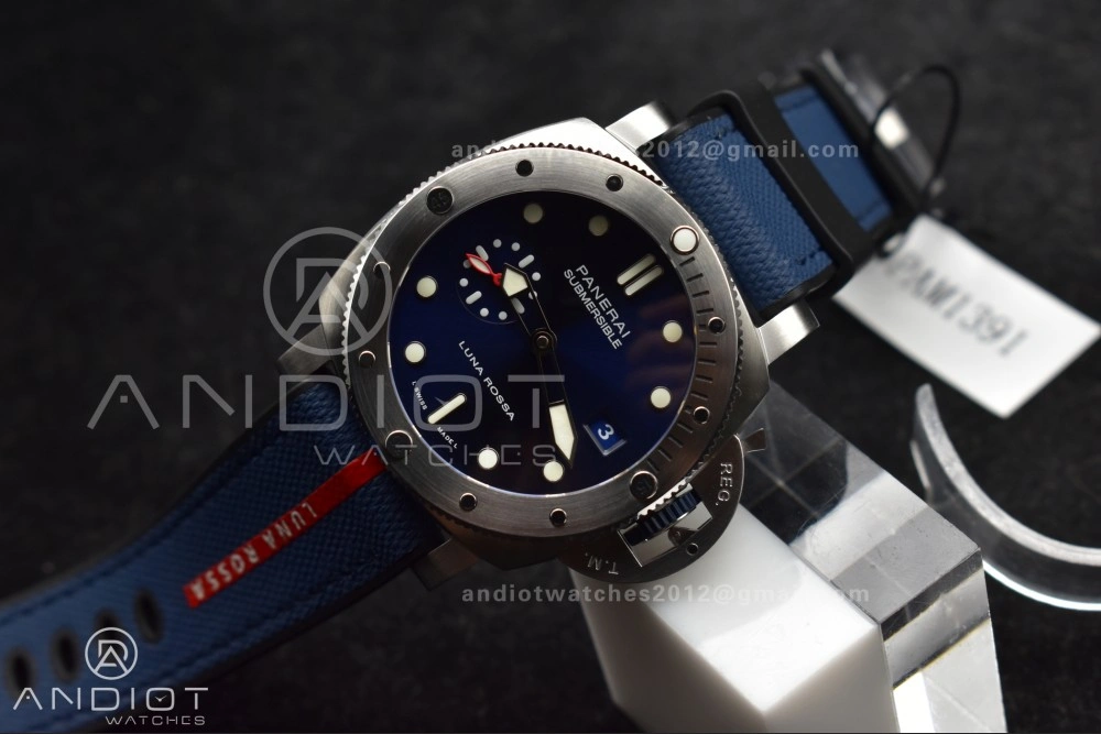 PAM1391 Luna Rossa Submersible VSF 1:1 Best Edition on Blue Fabric Strap P900