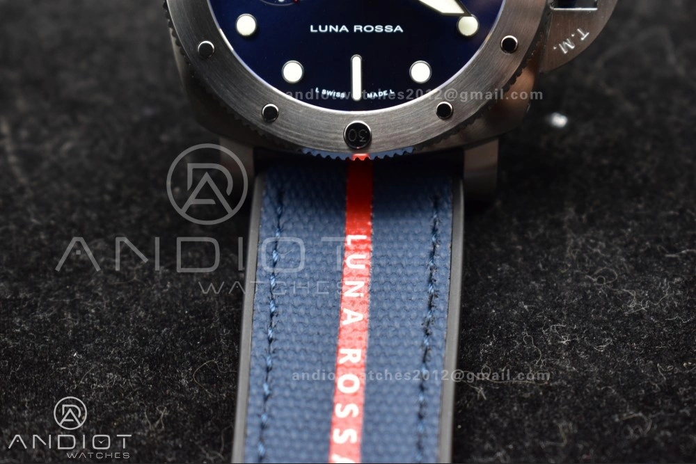 PAM1391 Luna Rossa Submersible VSF 1:1 Best Edition on Blue Fabric Strap P900
