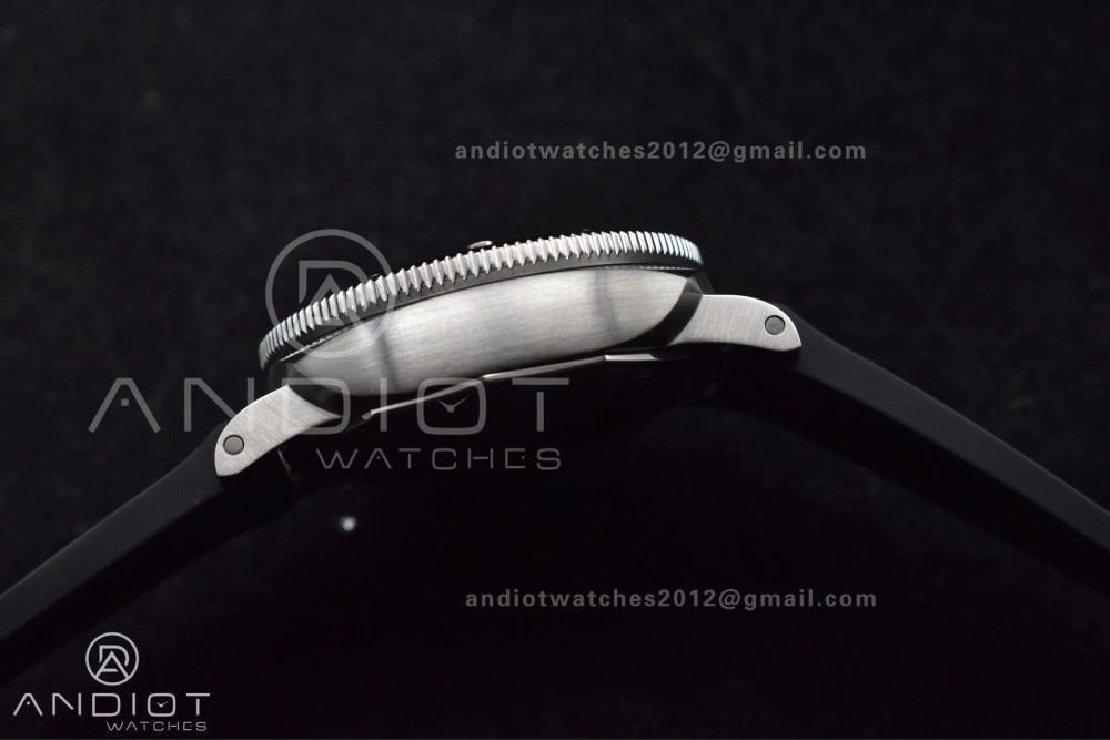 PAM1391 Luna Rossa Submersible VSF 1:1 Best Edition on Blue Fabric Strap P900