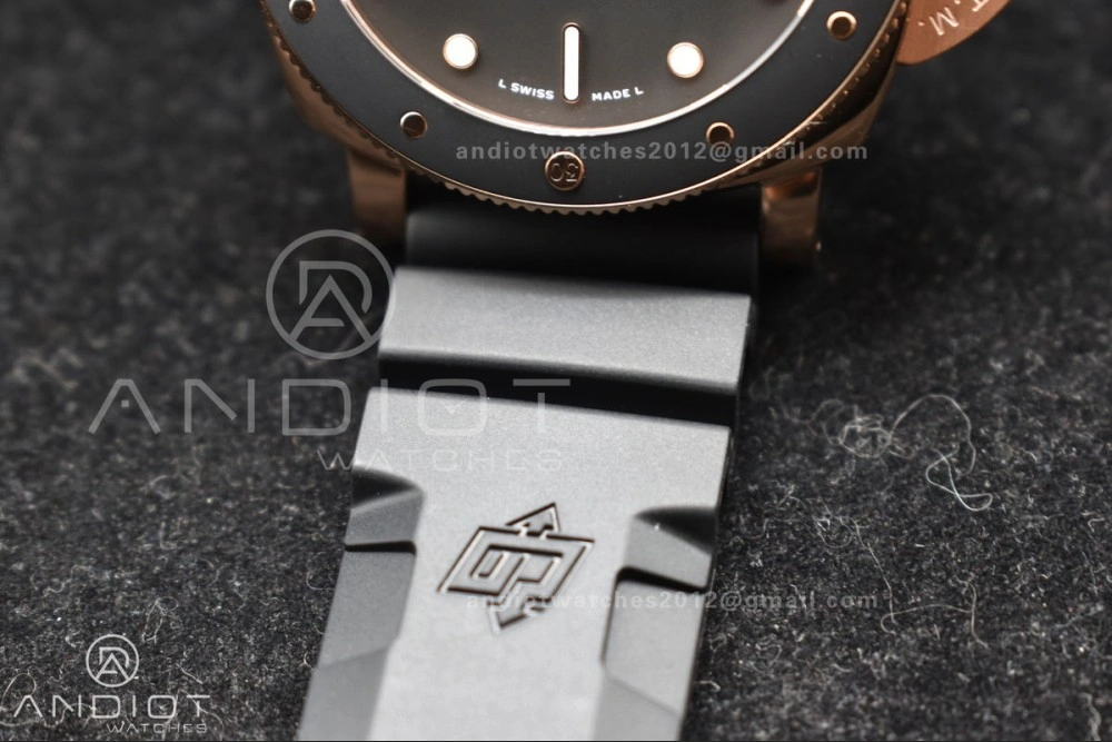 PAM2164 Submersible 42mm VSF Best Edition Black Dial on Black Rubber Strap P900