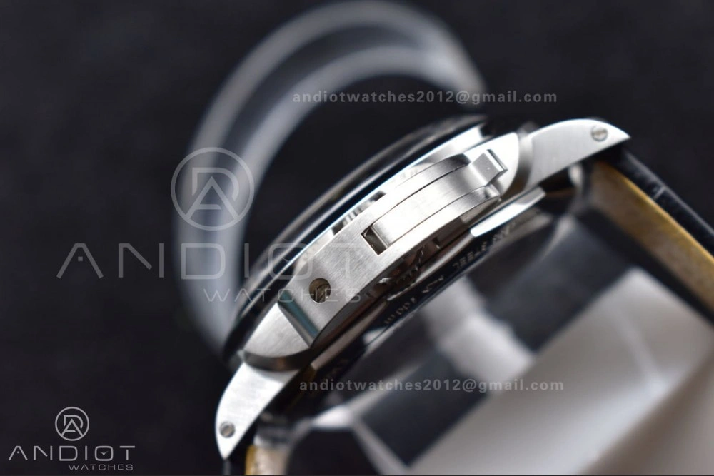 PAM217 H XF 1:1 Best Edition Superlumed Dial on Black Leather Strap A6497 with Y-Incabloc