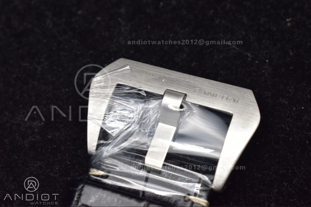 PAM217 H XF 1:1 Best Edition Superlumed Dial on Black Leather Strap A6497 with Y-Incabloc