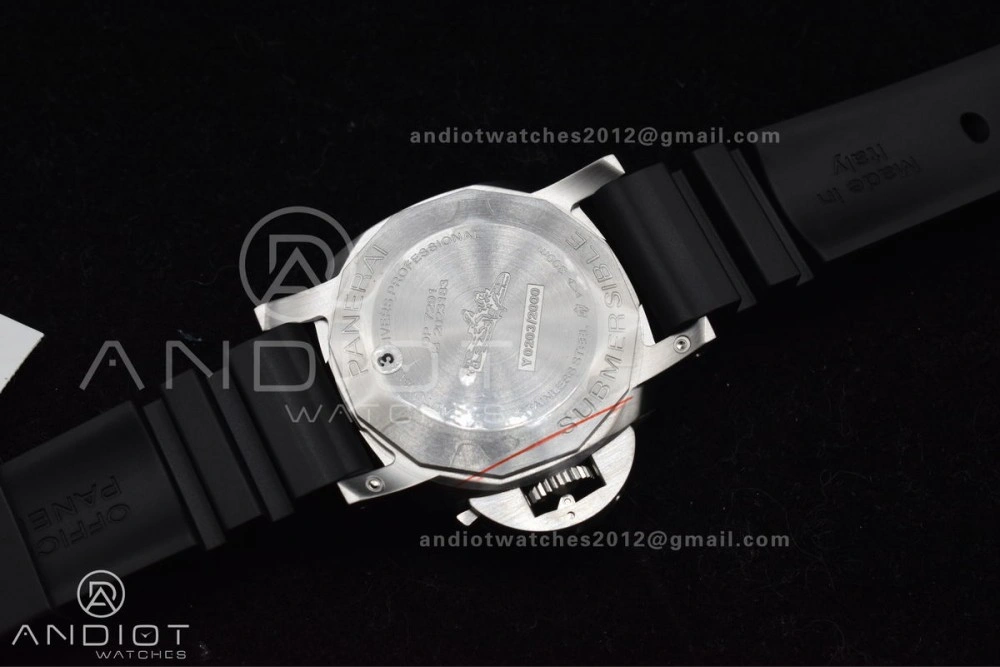 PAM2223 Submersible 42mm VSF Best Edition White Dial on Black Rubber Strap P900