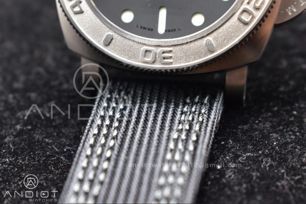 PAM984 Mike Horn Submersible VSF 1:1 Best Edition Black Dial on Black Nylon Strap P.9010 Clone