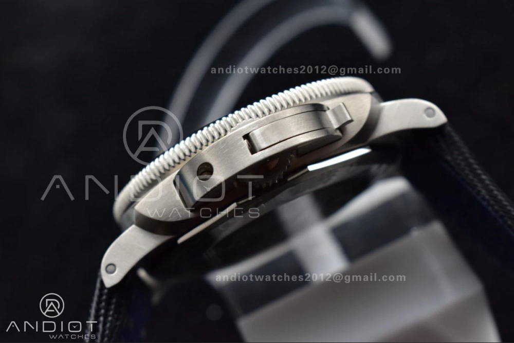 PAM984 Mike Horn Submersible VSF 1:1 Best Edition Black Dial on Black Nylon Strap P.9010 Clone