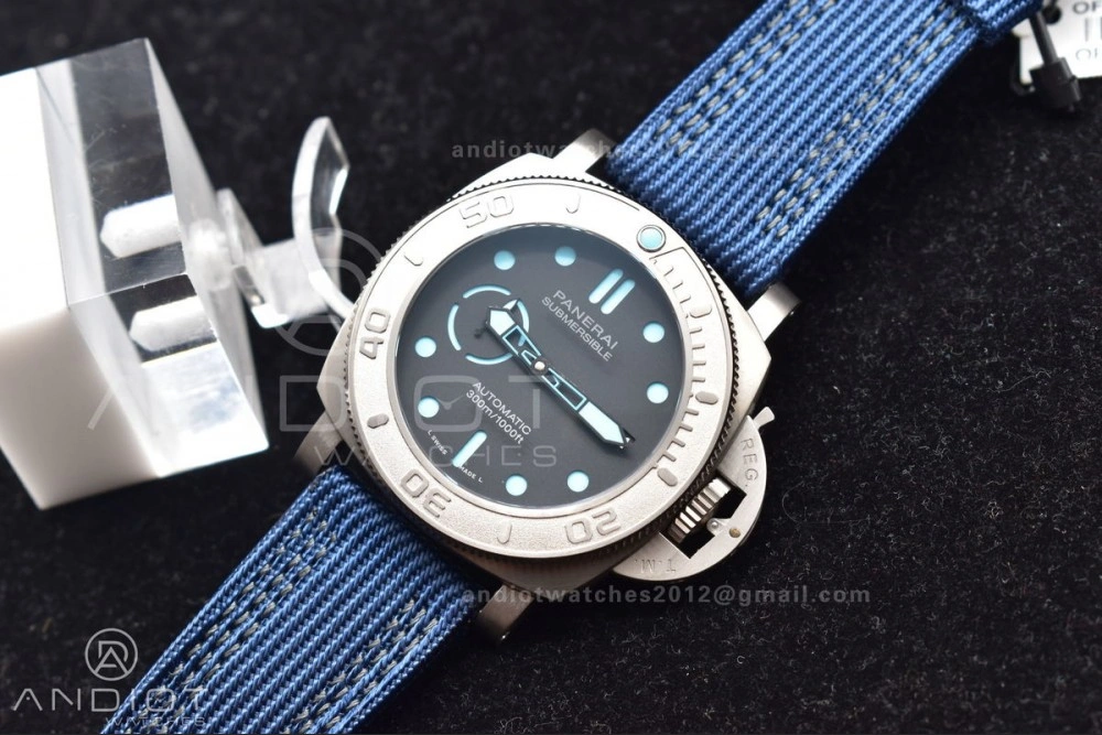 PAM985 Mike Horn Submersible Tit Blue TI NY VSF P9010