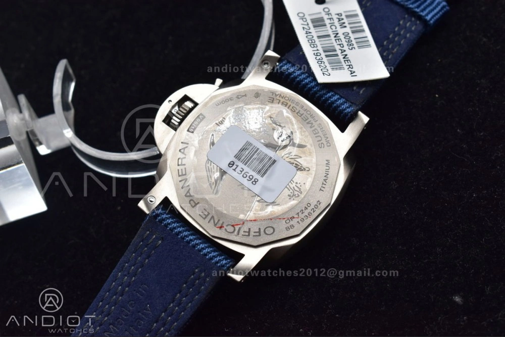 PAM985 Mike Horn Submersible Tit Blue TI NY VSF P9010