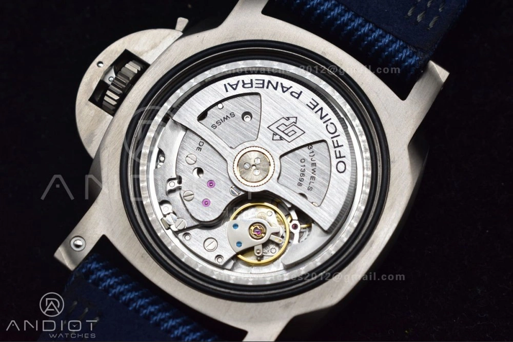 PAM985 Mike Horn Submersible Tit Blue TI NY VSF P9010