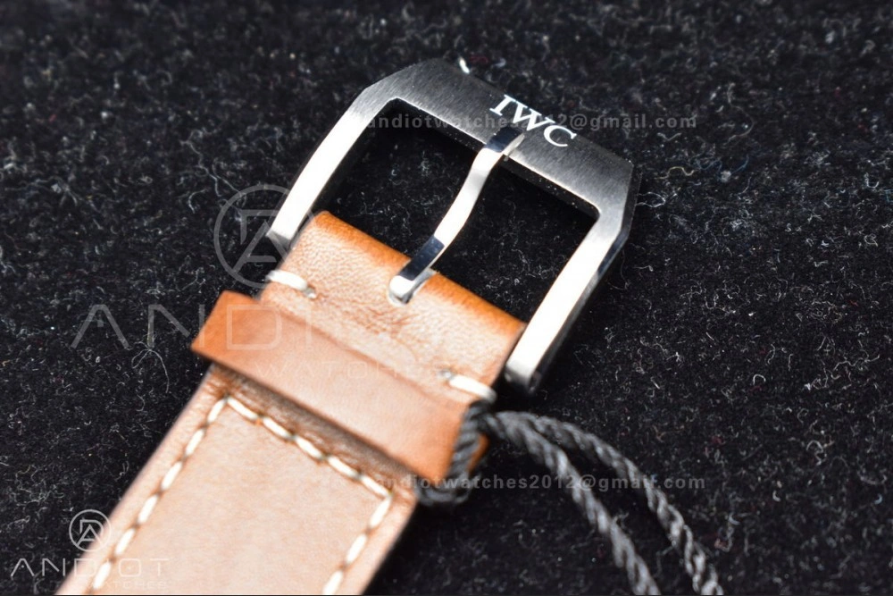 Pilot Chronograph IW377726 ZF 1:1 Best Edition Green Dial on Brown Leather Strap A7750 V2