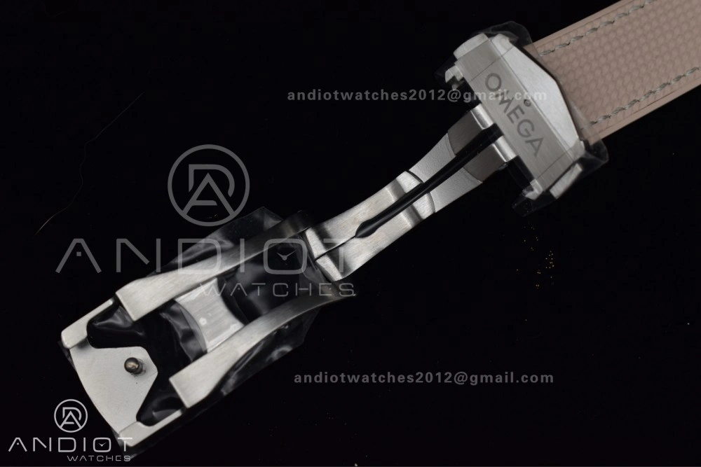 Planet Ocean 43.5mm SS VSF 1:1 Best Edition Brown Bezel Sand Dial on Sand Rubber Strap A8900 Super Clone