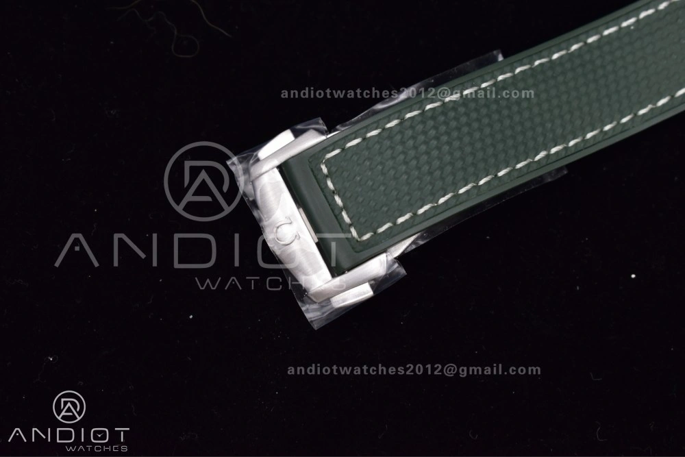 Planet Ocean 43.5mm SS VSF 1:1 Best Edition Green Bezel White Dial on Green Rubber Strap A8900 Super Clone