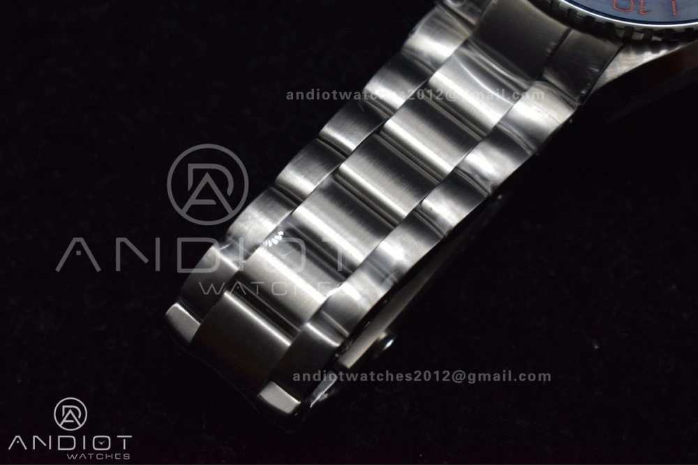 Planet Ocean 600M Co-Axial GMT 43.5mm VSF 1:1 Best Edition Blue Dial Blue Ceramic Bezel on SS Bracelet A8605 Super Clone