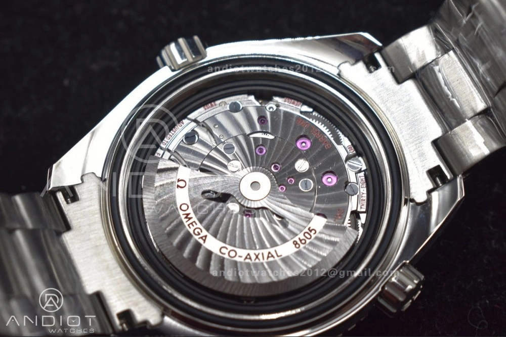 Planet Ocean 600M Co-Axial GMT 43.5mm VSF 1:1 Best Edition Blue Dial Blue Ceramic Bezel on SS Bracelet A8605 Super Clone