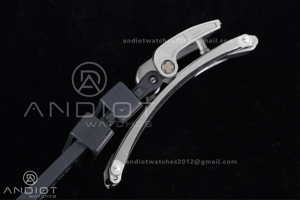 RM055 NTPT Ti APSF 1:1 Best Edition Black Inner Bezel Black Crown on Black Rubber Strap RMUL2 Super Clone