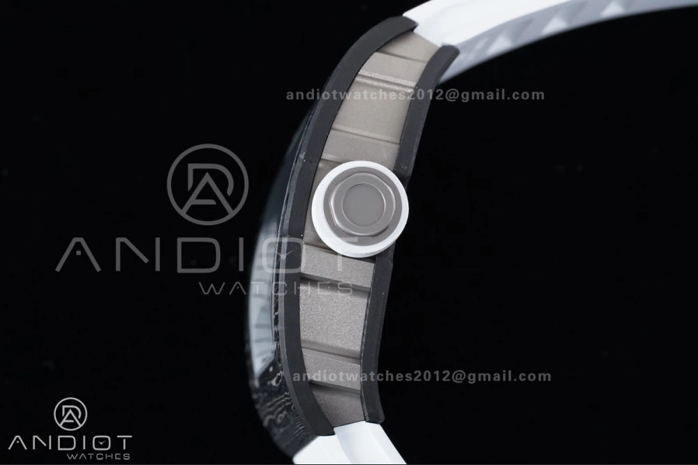 RM055 NTPT Ti APSF 1:1 Best Edition White Inner Bezel White Crown on Rubber Strap RMUL2 Super Clone