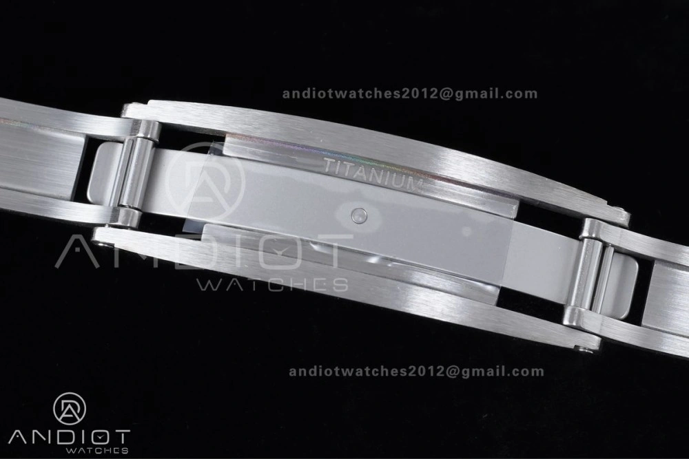 RM055 NTPT Ti APSF 1:1 Best Edition White Inner Bezel White Crown on Rubber Strap RMUL2 Super Clone