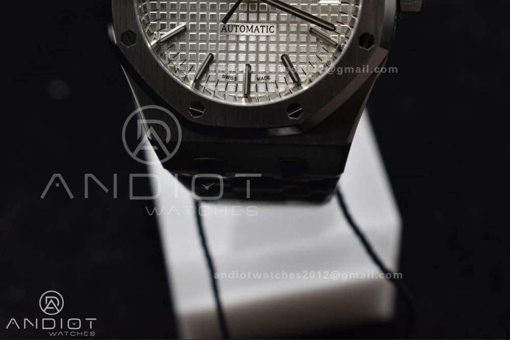 Royal Oak 37mm 15450 SS ZF 1:1 Best Edition White Textured Dial on SS Bracelet SA3120 Super Clone