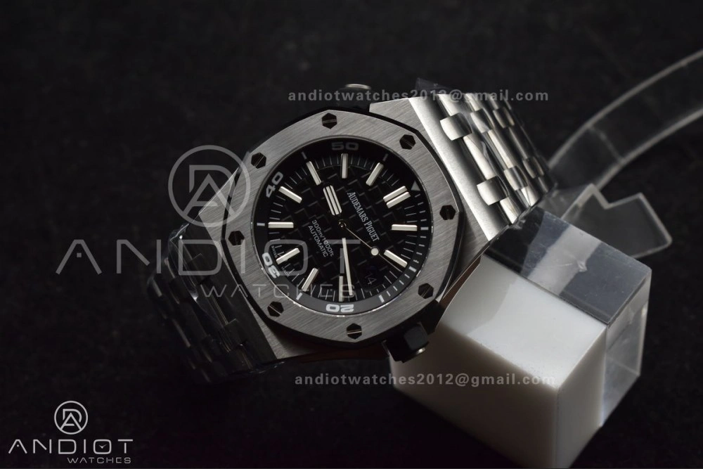 Royal Oak Offshore Diver 15703 APSF 1:1 Best Edition Black Dial on SS Bracelet SA3120 Super Clone