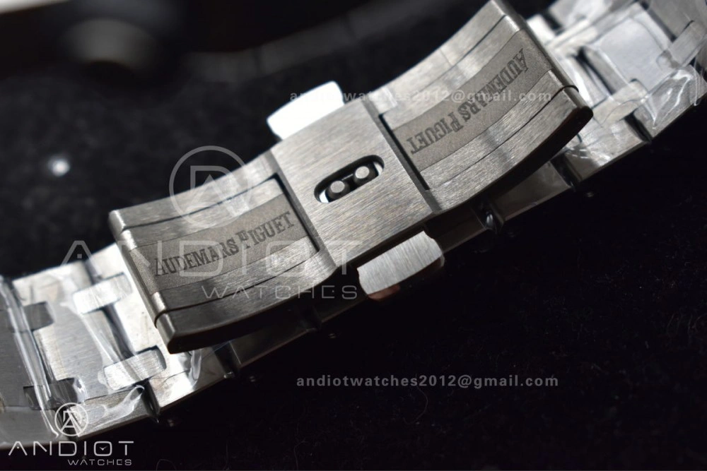 Royal Oak Offshore Diver 15703 APSF 1:1 Best Edition Black Dial on SS Bracelet SA3120 Super Clone