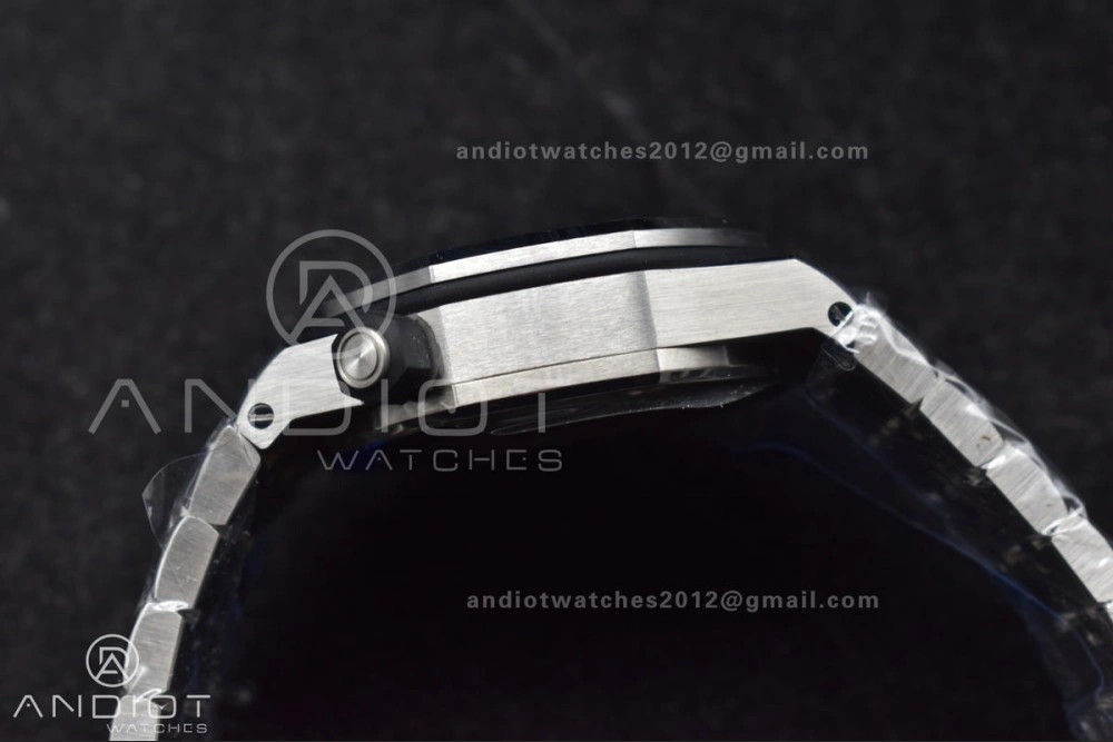 Royal Oak Offshore Diver 15703 APSF 1:1 Best Edition Black Dial on SS Bracelet SA3120 Super Clone