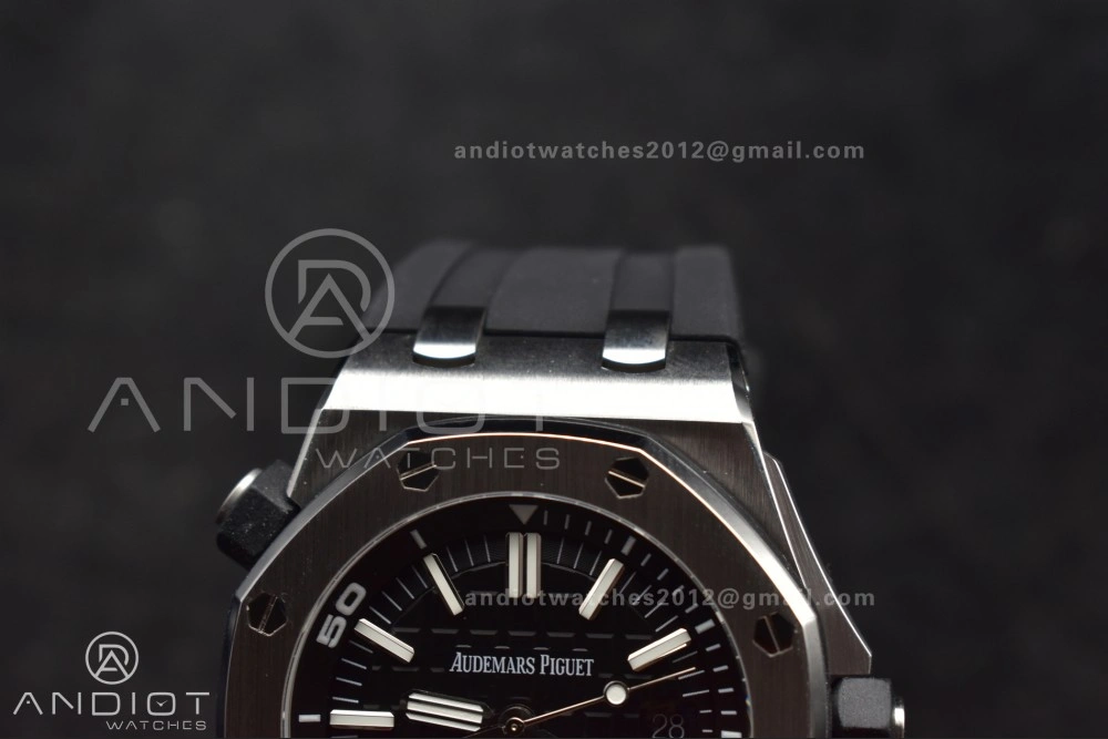 Royal Oak Offshore Diver 15703 ZF 1:1 Best Edition Black Dial on Black Rubber Strap A2824