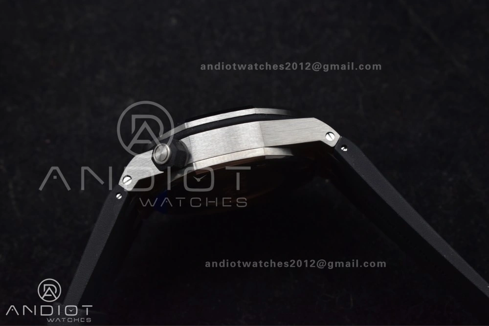 Royal Oak Offshore Diver 15703 ZF 1:1 Best Edition Black Dial on Black Rubber Strap A2824